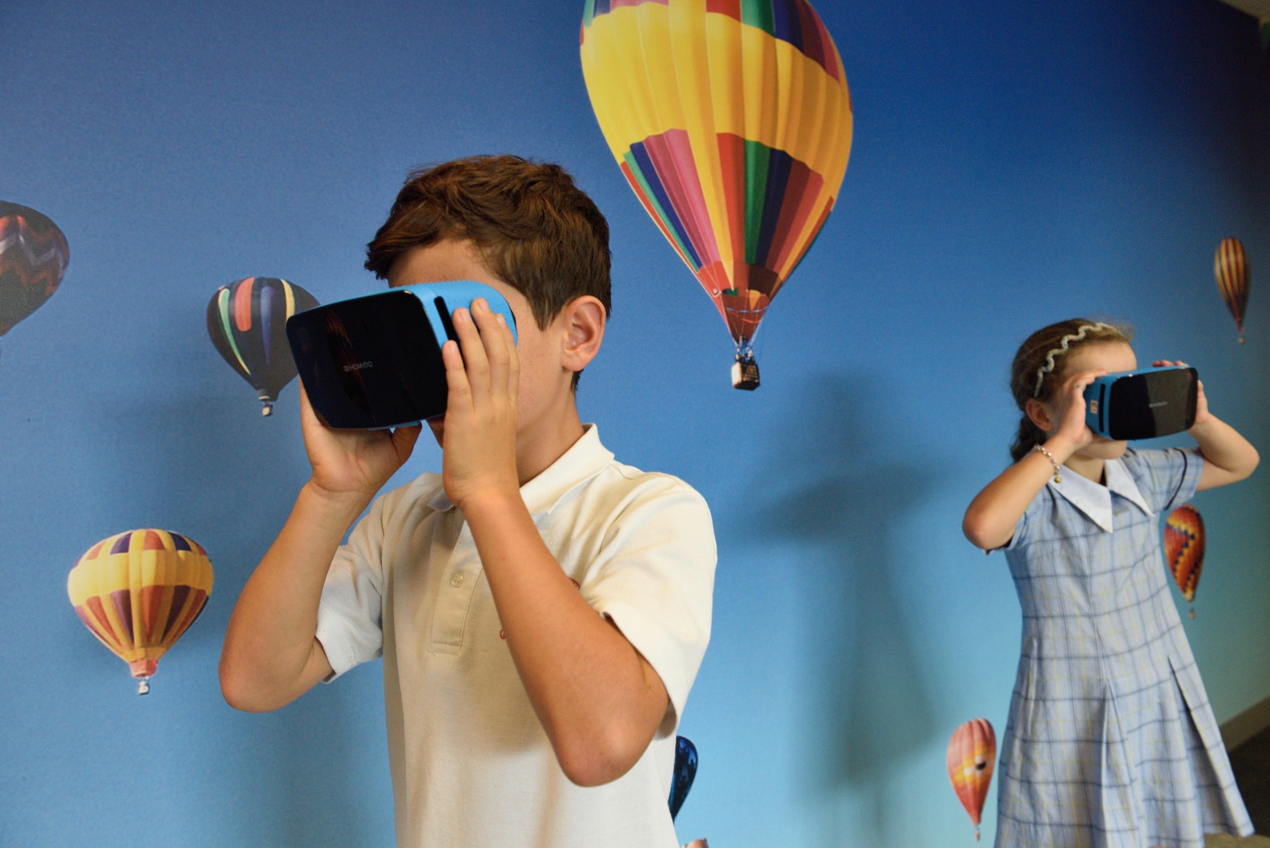 Everything You Need to Know About Virtual Reality For Kids - HTD